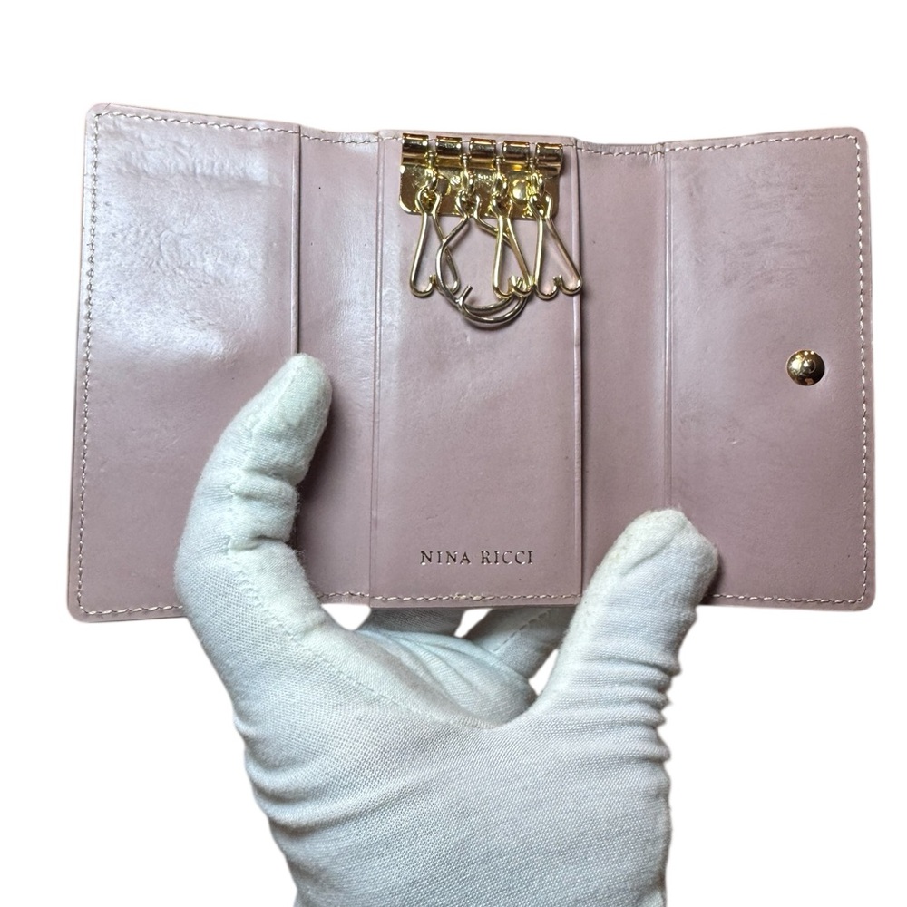 Nina Ricci Key Holder - Picture 3 of 3